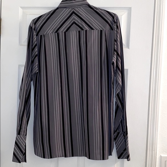 PERRY ELLIS long Sleeve Shirt with French Cuffs. - Picture 2 of 5